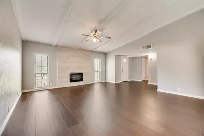 2221 Marble Falls Drive, Carrollton, TX 75007 - Photo 2