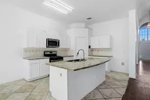 2447 Ranchview Dr, Grand Prairie, TX 75052 - Photo 10