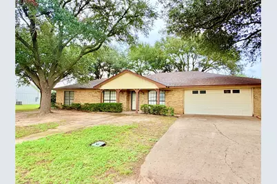 207 Nashua, Groesbeck, TX 76642 - Photo 1