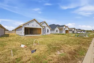 804 Moseley Ln, Greenville, TX 75402 - Photo 2