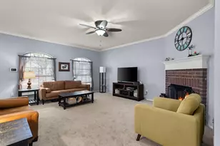 205 Saddlebrook Dr, Krum, TX 76249 - Photo 6
