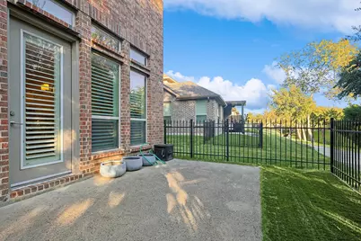 2812 Cedar Elm Drive, Carrollton, TX 75010 - Photo 32