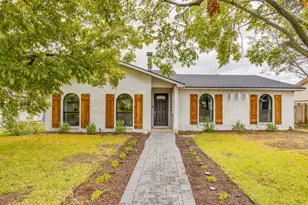 2101 Alder Trail, Grand Prairie, TX 75052 - Photo 2