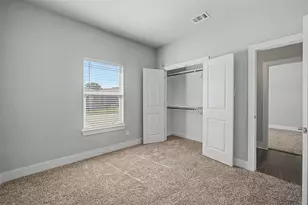 221 Stewart Bend Ct, Azle, TX 76020 - Photo 18
