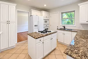 9926 Dresden Dr, Dallas, TX 75220 - Photo 4