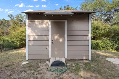 1811 Hidden Valley Road, Granbury, TX 76049 - Photo 24
