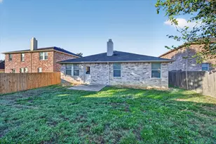 8417 Redheart St, Arlington, TX 76002 - Photo 26