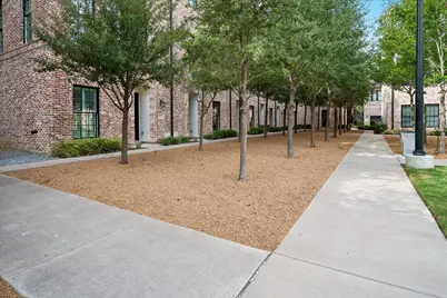 14957 Oak Street, Addison, TX 75001 - Photo 2