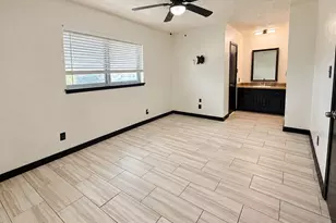 313 Linda Dr, Burleson, TX 76028 - Photo 14
