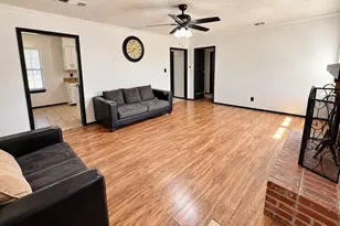 313 Linda Dr, Burleson, TX 76028 - Photo 6