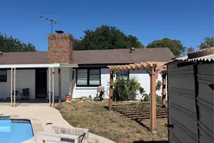313 Linda Dr, Burleson, TX 76028 - Photo 10
