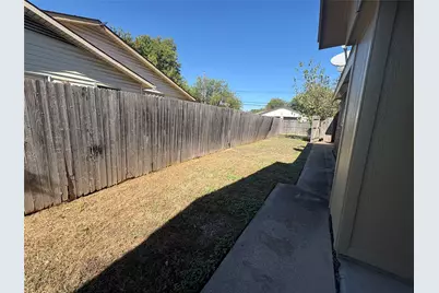 1485 Brook Meadow Circle, Lancaster, TX 75134 - Photo 18