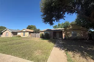 1485 Brook Meadow Cir, Lancaster, TX 75134 - Photo 2