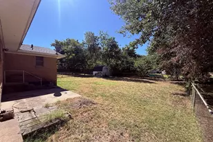 1812 W Birge St, Sherman, TX 75092 - Photo 4