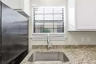4414 Point Blvd, Garland, TX 75043 - Photo 10