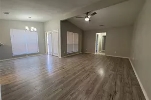 1487 Brook Meadow Cir, Lancaster, TX 75134 - Photo 4