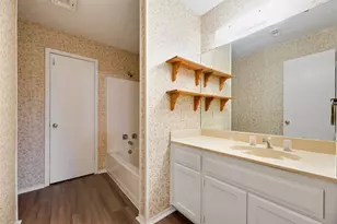5126 Trail Dust Ln, Arlington, TX 76017 - Photo 10
