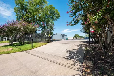 2655 Myrtle Springs Avenue, Dallas, TX 75220 - Photo 4