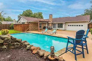 3140 La Kenta Cir, Farmers Branch, TX 75234 - Photo 2