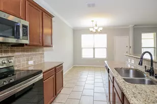 1333 Shelley Dr, Burleson, TX 76028 - Photo 8