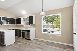 1301 Mill Wood Ln, Garland, TX 75040 - Photo 12