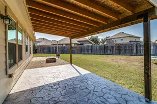 11204 Beechgrove Ct, Fort Worth, TX 76140 - Photo 4