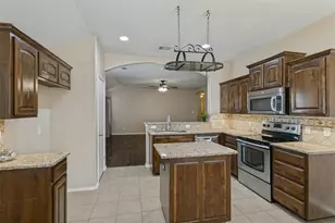 11204 Beechgrove Ct, Fort Worth, TX 76140 - Photo 8