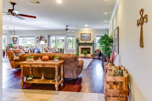 9508 Nutcracker Ct, Granbury, TX 76049 - Photo 8
