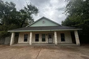 912 Oakwood Ave, Waco, TX 76706 - Photo 2