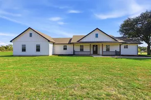 192 Riverside Dr, Decatur, TX 76234 - Photo 1