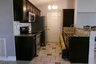 665 Stonewall Dr, Grand Prairie, TX 75052 - Photo 2
