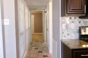665 Stonewall Dr, Grand Prairie, TX 75052 - Photo 8