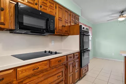 1305 Stonewood Drive, Carrollton, TX 75006 - Photo 18