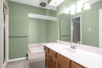 1305 Stonewood Drive, Carrollton, TX 75006 - Photo 28