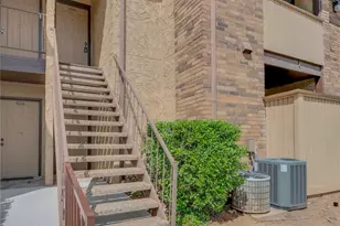 2006 Cloisters Dr, Arlington, TX 76011 - Photo 2