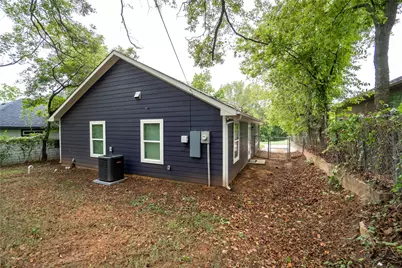 423 W Walker Street, Denison, TX 75020 - Photo 16
