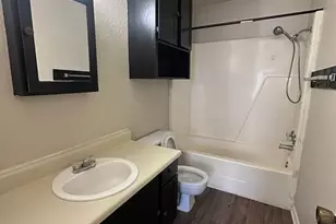 1326 S 11th St, Waco, TX 76706 - Photo 6