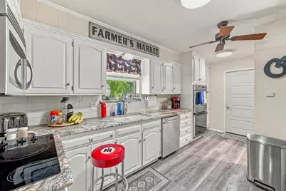 4304 Acoma Court, Granbury, TX 76048 - Photo 10