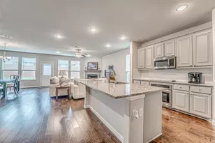 909 Gambel Dr, Sherman, TX 75092 - Photo 10