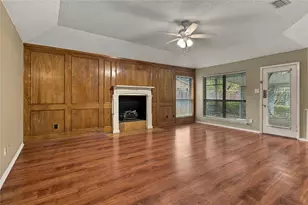 2935 Ridgewood Dr, Grapevine, TX 76051 - Photo 2