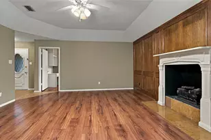 2935 Ridgewood Dr, Grapevine, TX 76051 - Photo 4
