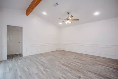 1609 W Jamestown Drive, Ennis, TX 75119 - Photo 10