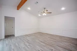 1609 W Jamestown Dr, Ennis, TX 75119 - Photo 10