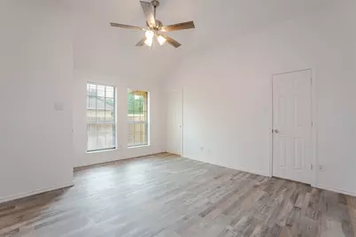 1609 W Jamestown Drive, Ennis, TX 75119 - Photo 12