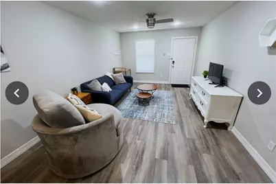 1366 S 12th Street, Waco, TX 76706 - Photo 2