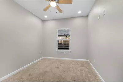 804 N Chandler Drive, Fort Worth, TX 76111 - Photo 20