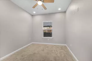 804 N Chandler Dr, Fort Worth, TX 76111 - Photo 20