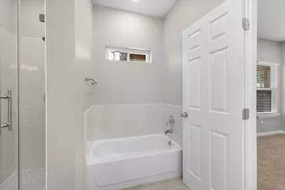 804 N Chandler Drive, Fort Worth, TX 76111 - Photo 16
