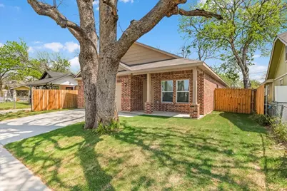 804 N Chandler Drive, Fort Worth, TX 76111 - Photo 4