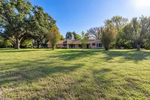 907 N Elm St, Kemp, TX 75143 - Photo 2